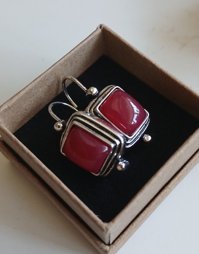 Retro red resin - retro, style