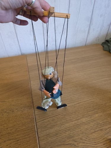 Marionette puppet carpenter - marionette,