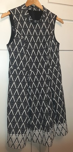 Gorgeous flattering monochrome - flattering,