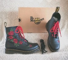 DR martens Vonda black & red