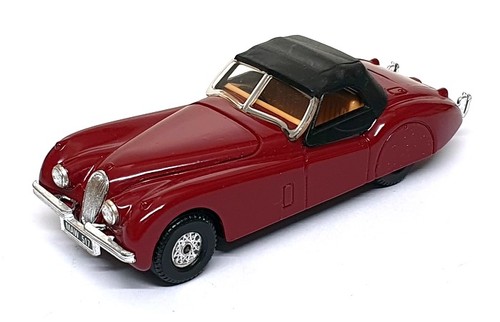 Corgi 5cm long - diecast, 819