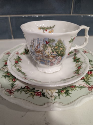 Brambly hedge merry midwinter - hedge,