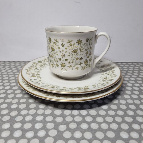 Royal doulton fine bone - royal,