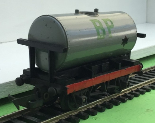 Triang gauge r12 shell p - oo,