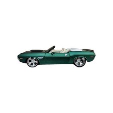 Maisto 1970 Dodge Challenger R/T Pro Rodz 1:24 Diecast Green Muscle Car 2005