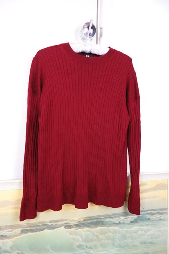 Uniqlo dark red burgundy