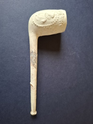 Antique clay pipe - antique, pipe.