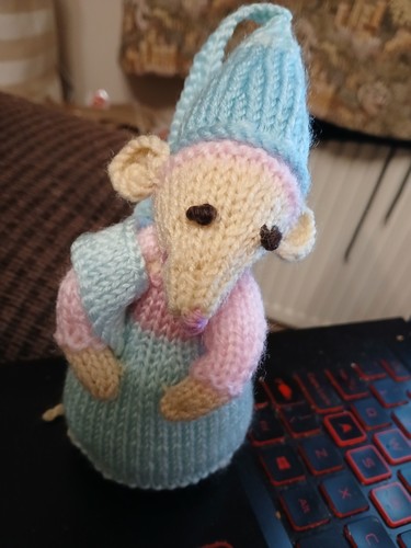 Knitted medieval mice series - mice,