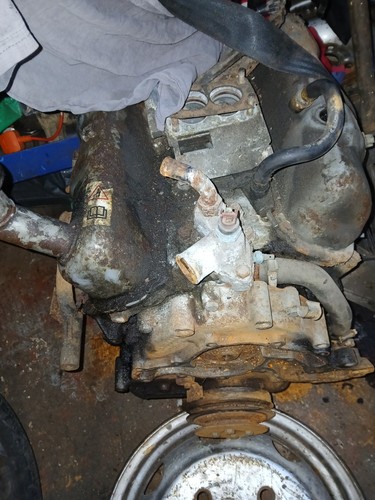 Ford carburettor v6 - ,
