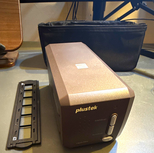 Plustek opticfilm 8300i - plustek,