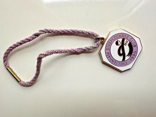 Cheltenham steeplechase club - cheltenham,
