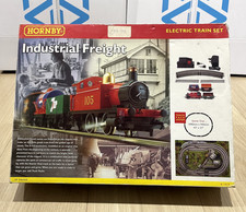 HORNBY TRAIN SET R1015
