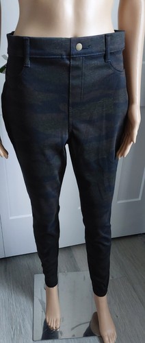 Time and tru women camo - and, women's