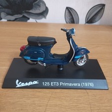 1/18th Model Vespa Scooter 125