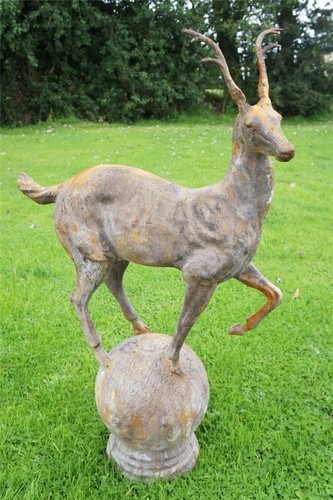 Deluxe deer plinth facing - plinth,