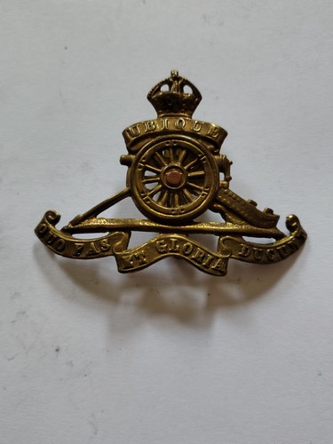 Royal artillery cap badge - royal, ww