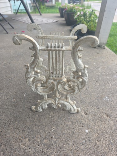 Vintage cast iron metal lyre - iron,