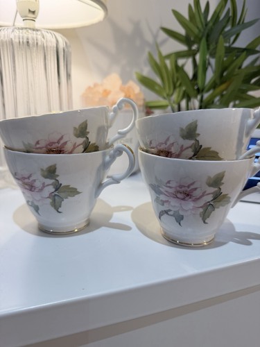 Royal winchester bone china - royal,