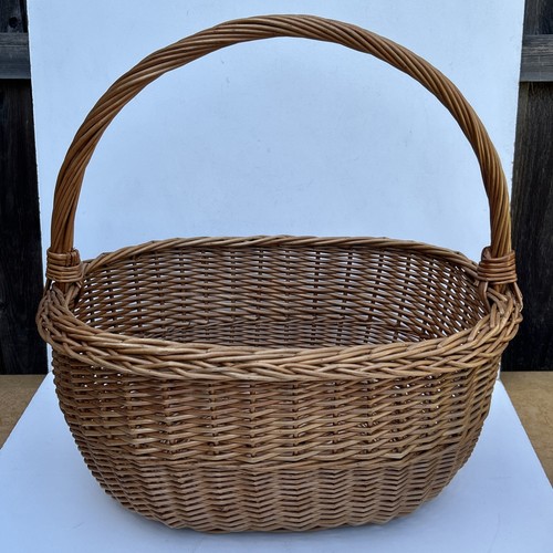 Vintage wicker shopping - shopping, basket