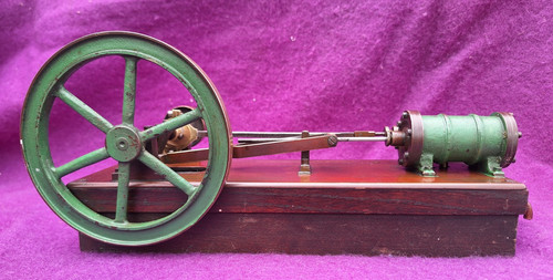 Large 19th century - 19th, live
