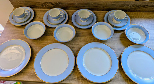 Royal doulton piece dinner - 20,