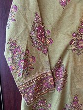 GENERATION EMBROIDERED BLOCK