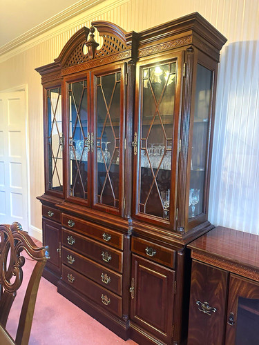 Large mahogany style - large, mahogany-style