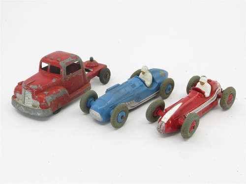 Vintage metal dinky toys red - metal,