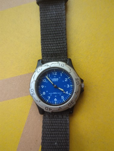 Vintage unisex lorus quartz - vintage,