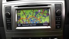 TOYOTA AVENSIS 2012 SAT NAV
