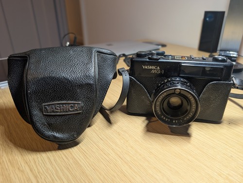 Vintage yashica 1 35mm - 📸, mg-1