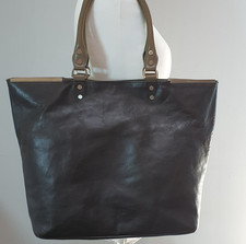 KENNETH COLE XL Leather