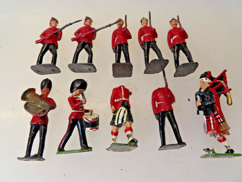 Britains lead soldiers - britains,