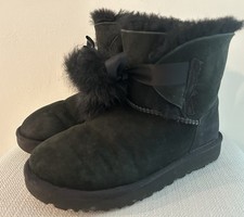 UGG Boots Gita Pom Pom