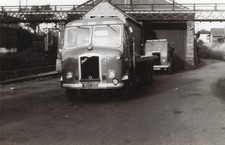 B/W PHOTO: BRITISH ROAD SERVICES BRISTOL 8 WHEEL RIGID FLAT - RGC 211