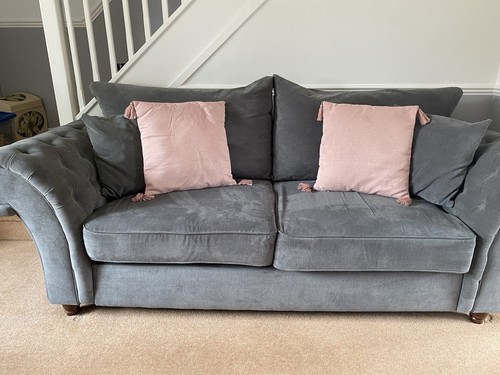 Immaculate grey seater - grey,