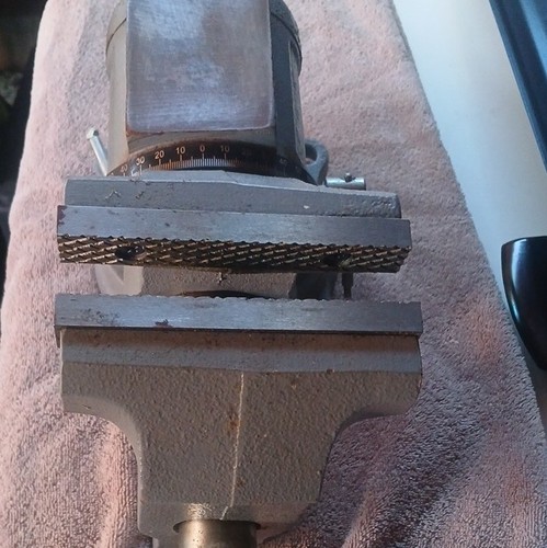 Industrial machine vice with - machine,