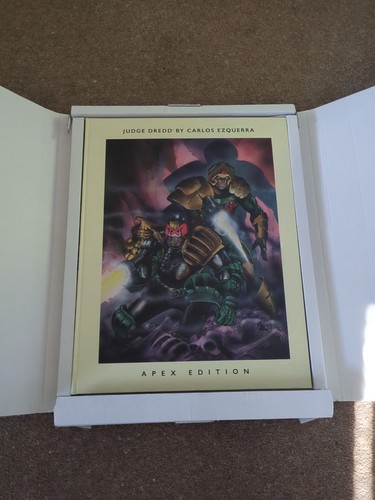 Judge dredd carlos ezquerra - by,