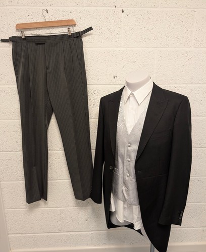 Taylor wright piece - &, suit