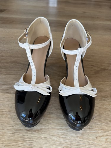 Black white patent - black,