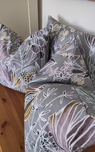 Set new handmade cushion - of,