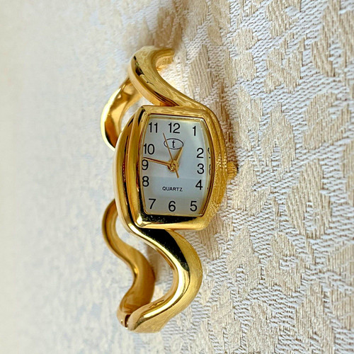 Ladies gold coloured battery - ladies,