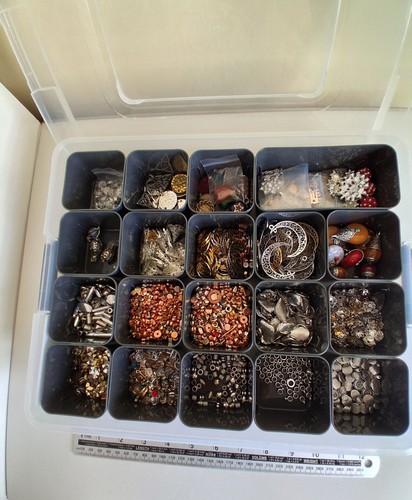 Mixed job lot jewellery - mixed,