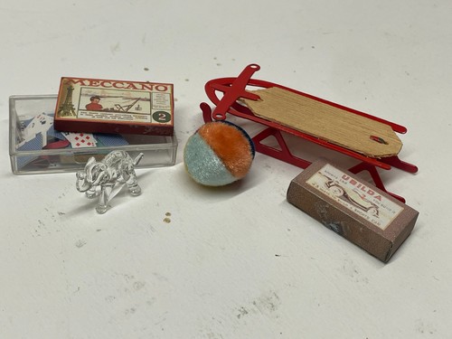12th scale dolls house - 1:12th,
