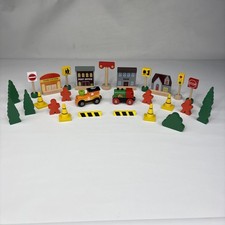 WOODEN TRAIN SET ACCESSORIES