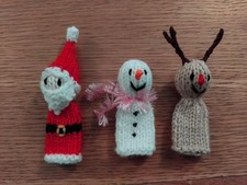 BNWOT Hand Knitted Festive Finger Puppets Father Christmas Snowman Reindeer Gift