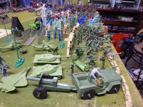Plastic toy soldiers louis - plastic,