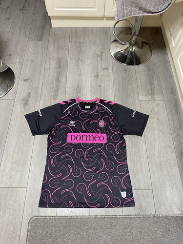 Wycombe wanderers black pink - wycombe,