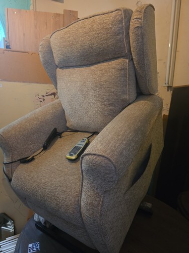 Dual motor rise recline heat - recline,