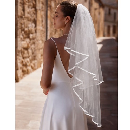 Tier crystal veil with satin - 2,